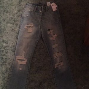 Ripped light washed jeans